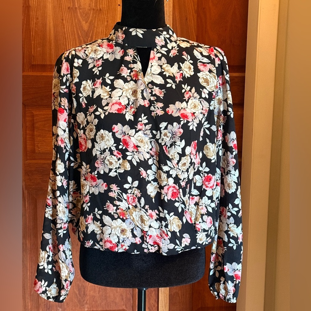 Floral Women's Top - Black and Pink
